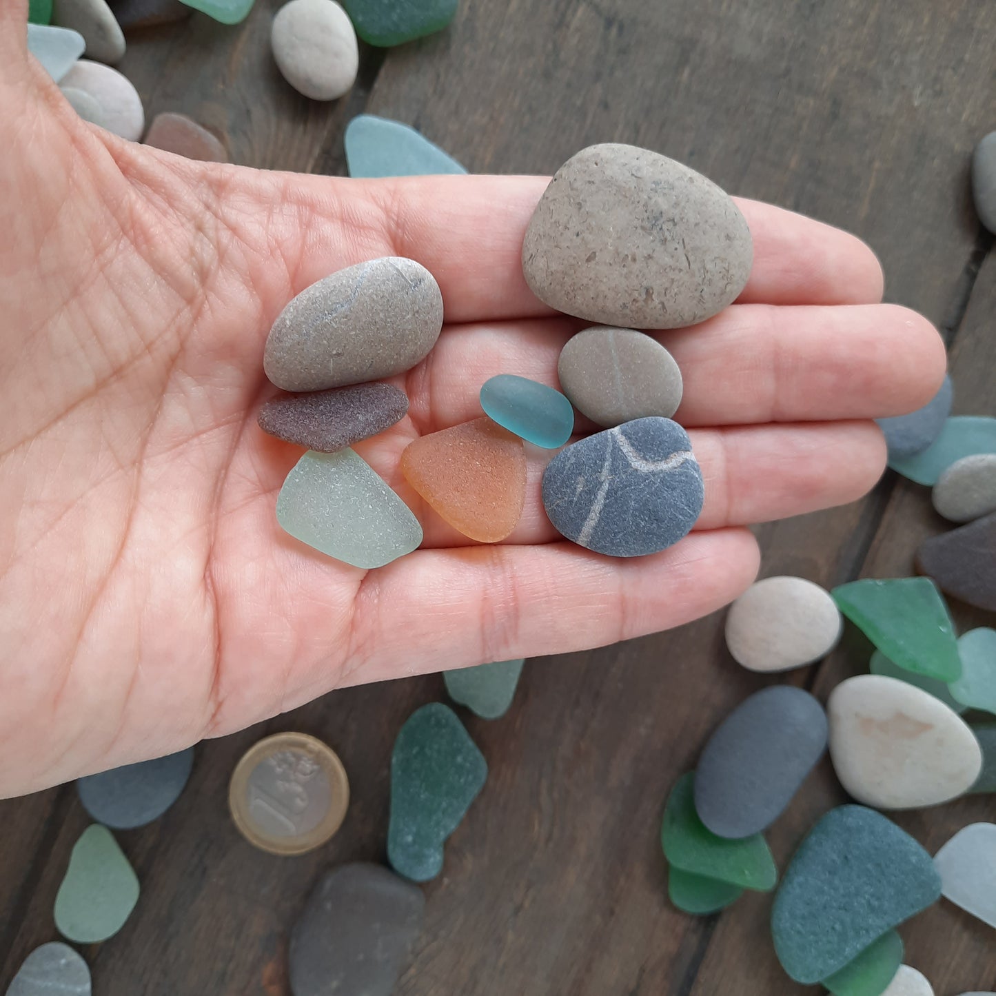 Bulk of 100 Beach Pebbles & Sea Glass