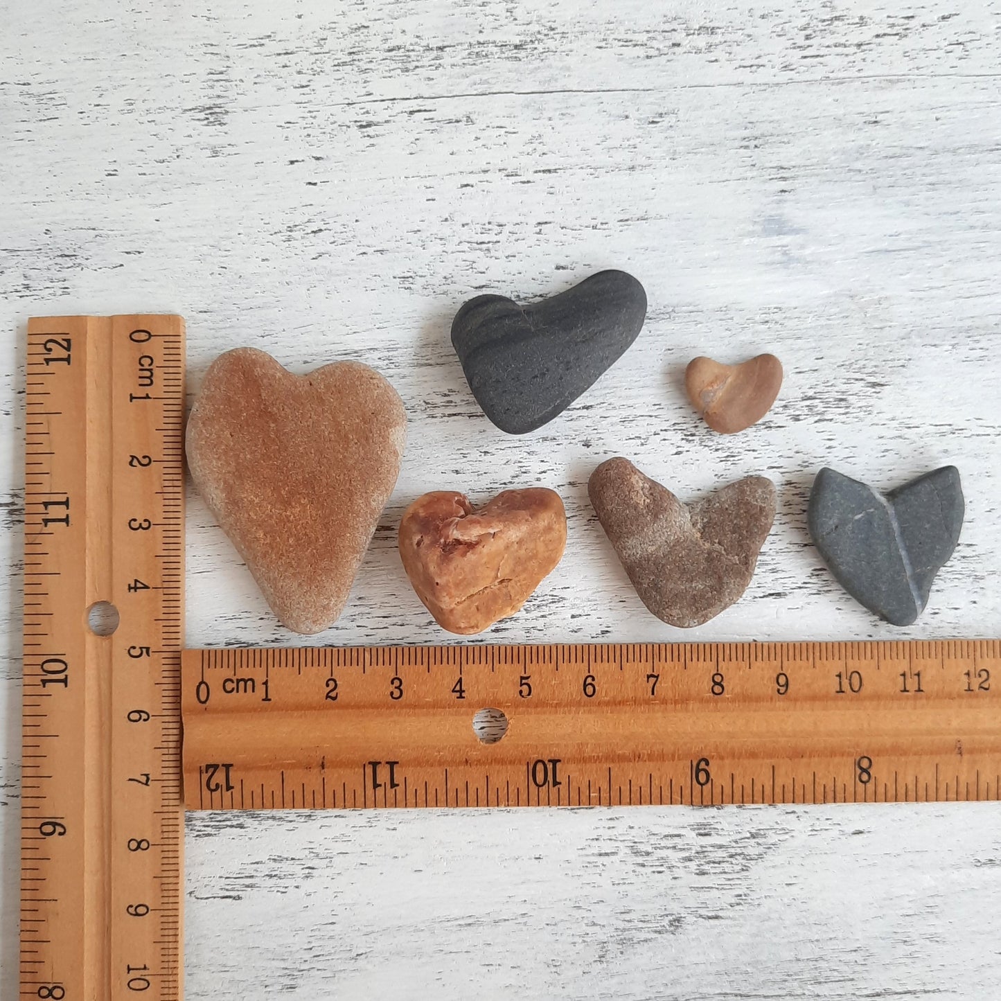 Rustic Heart Shaped Beach Pebbles - 6 pieces