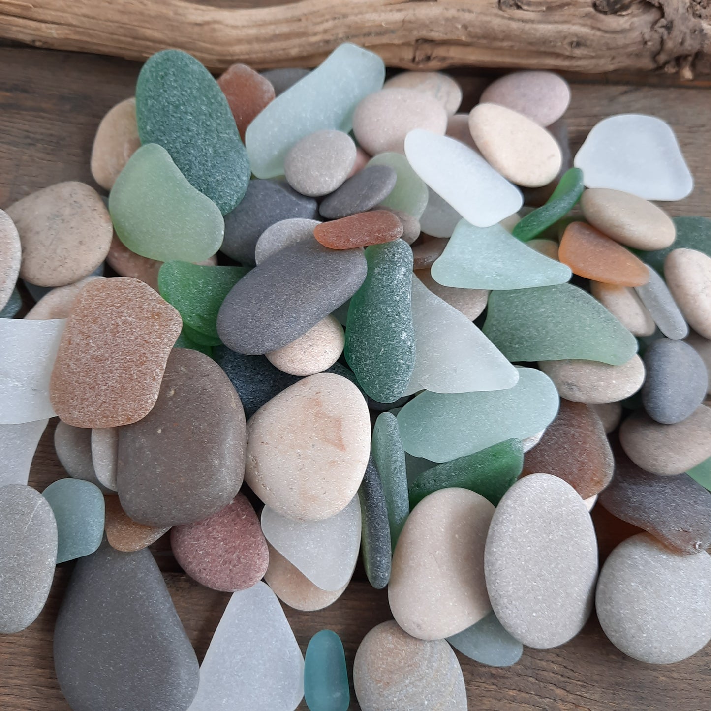 Bulk of 100 Beach Pebbles & Sea Glass
