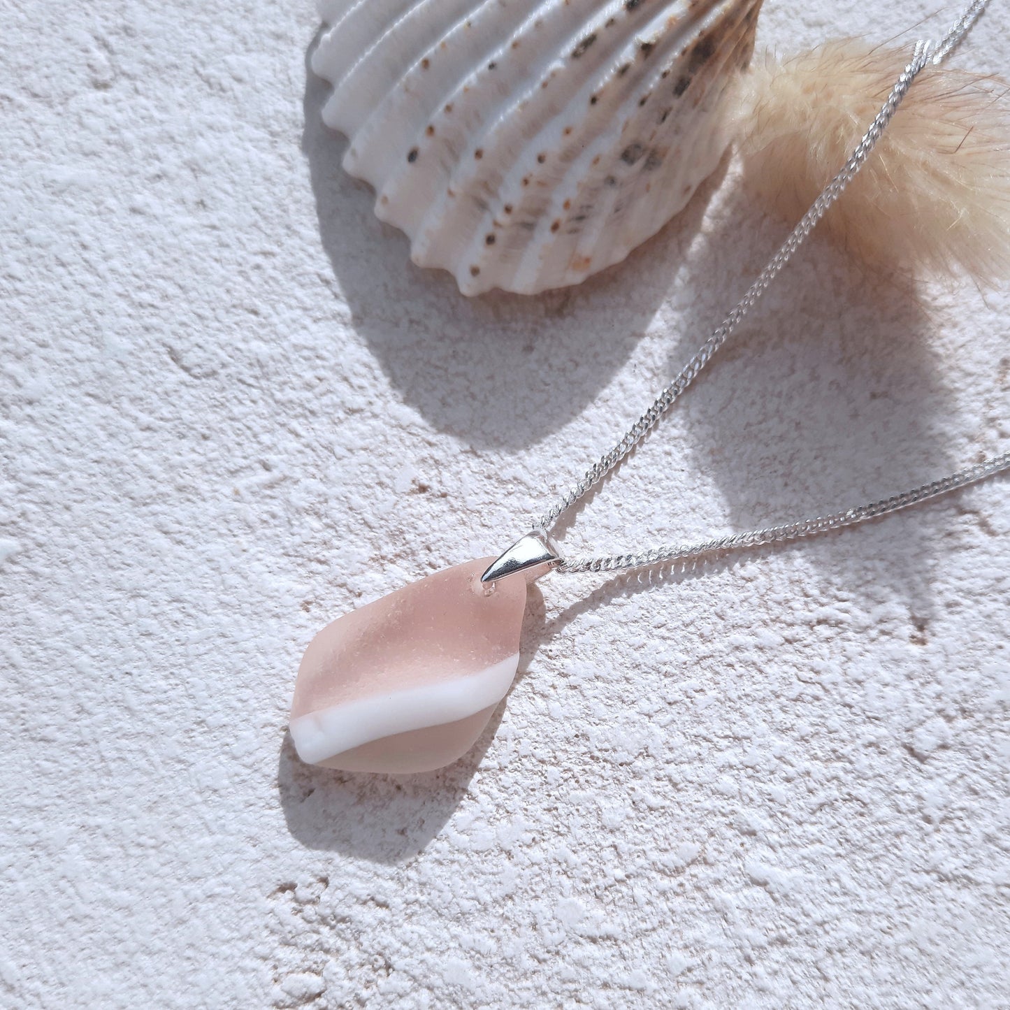 Collar de cristal marino multicolor rosa